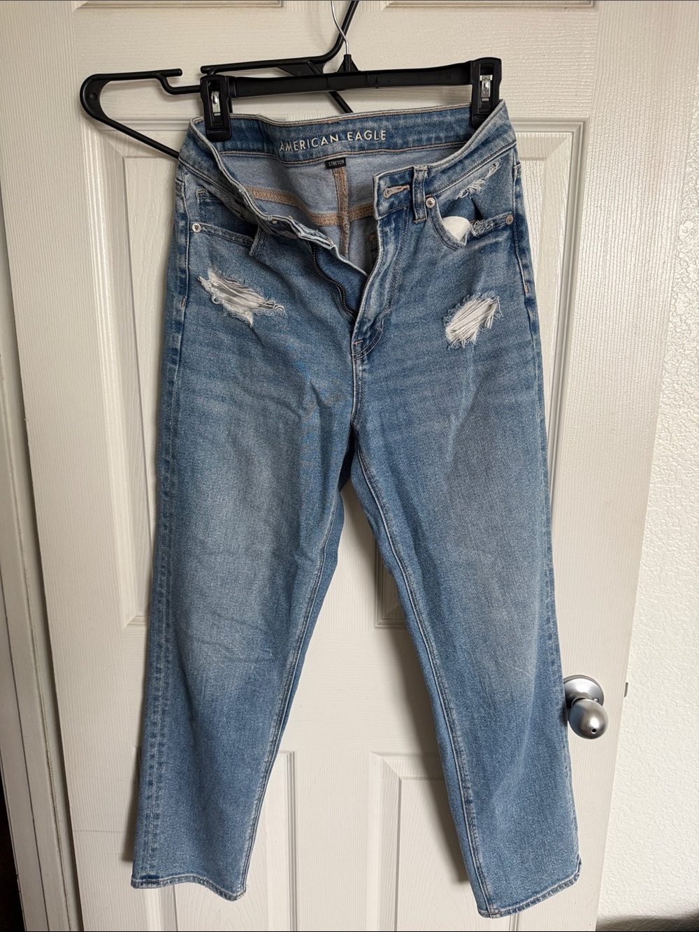 American Eagle Outfitters Light Blue Distressed Boyfriend Jeans